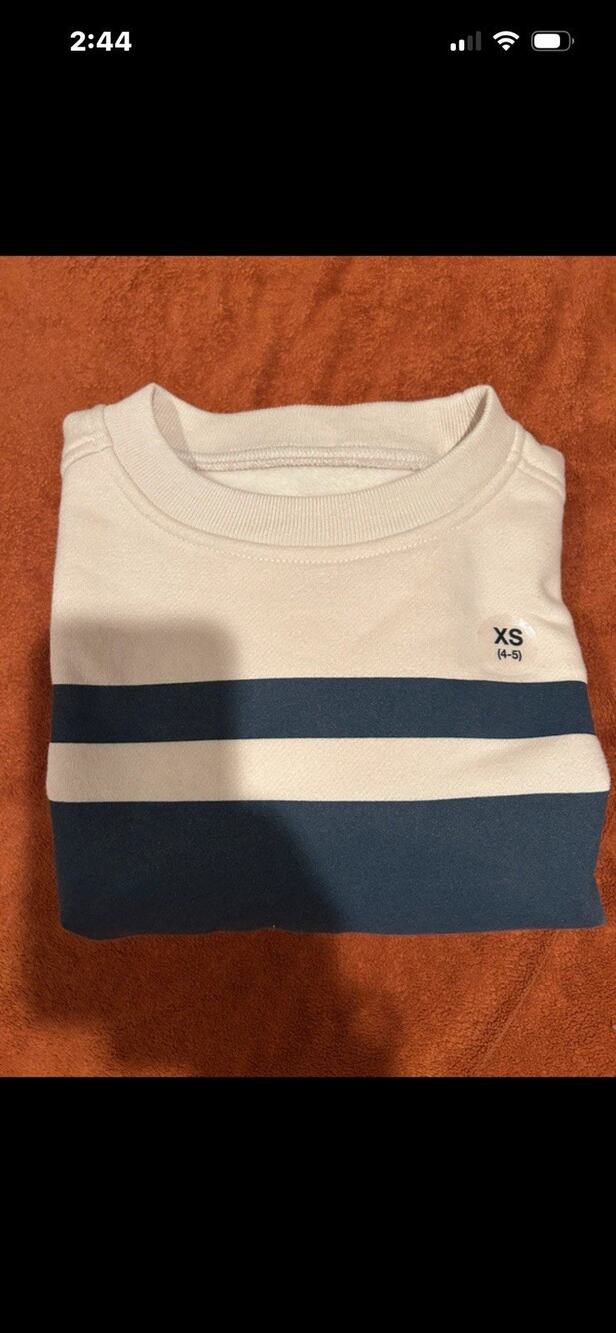 GAP Full Sleeve Kids T Shirt Size XS 4-5 Sweater Top